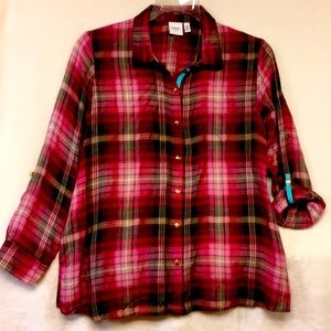 Plaid long sleeve shirt.